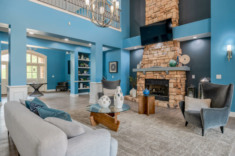 Somerset-at-Deerfield-Apartments-clubhouse-lounge-2